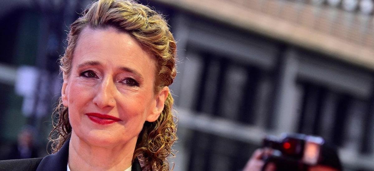 Kleber Mendonça Filho, Karim Ainouz e mais cineastas assinam carta em apoio à diretora da Berlinale