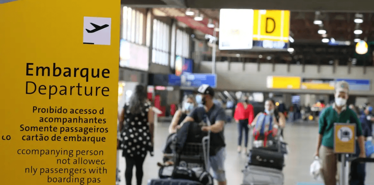 Aeroporto de Guarulhos tem 24 voos cancelados por conflito no Irã