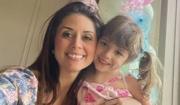 Brasileira é suspeita de matar filha de 4 anos e tirar a própria vida após perder disputa pela guarda nos EUA, diz polícia