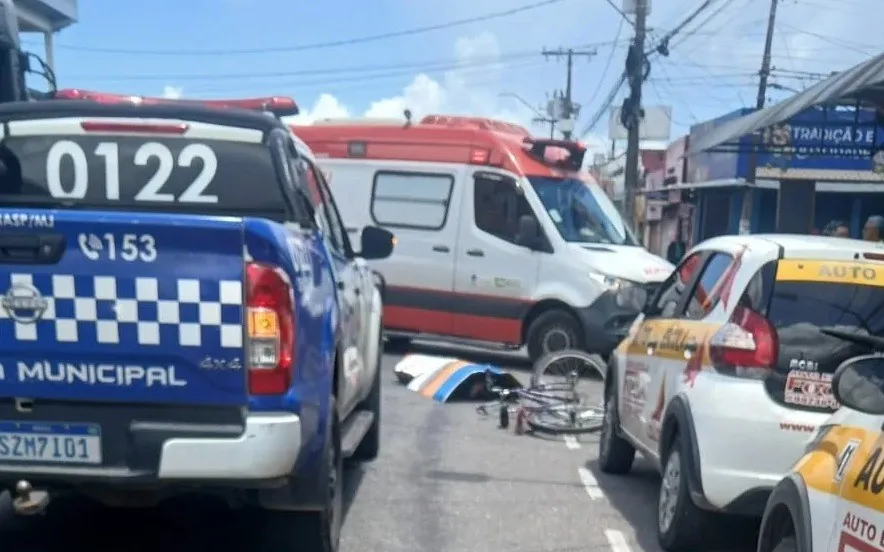 Um ciclista morreu após ser atropelado por um ônibus no início da tard | G1