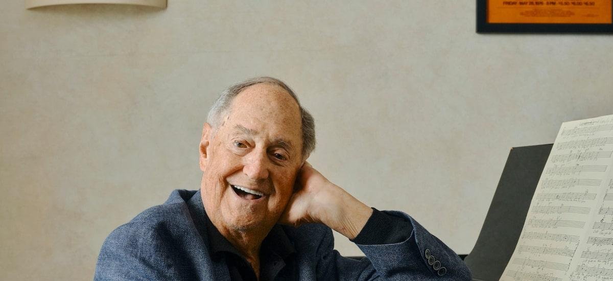 Neil Sedaka, lendário cantor e compositor de ‘Oh! Carol’, morre aos 86 anos
