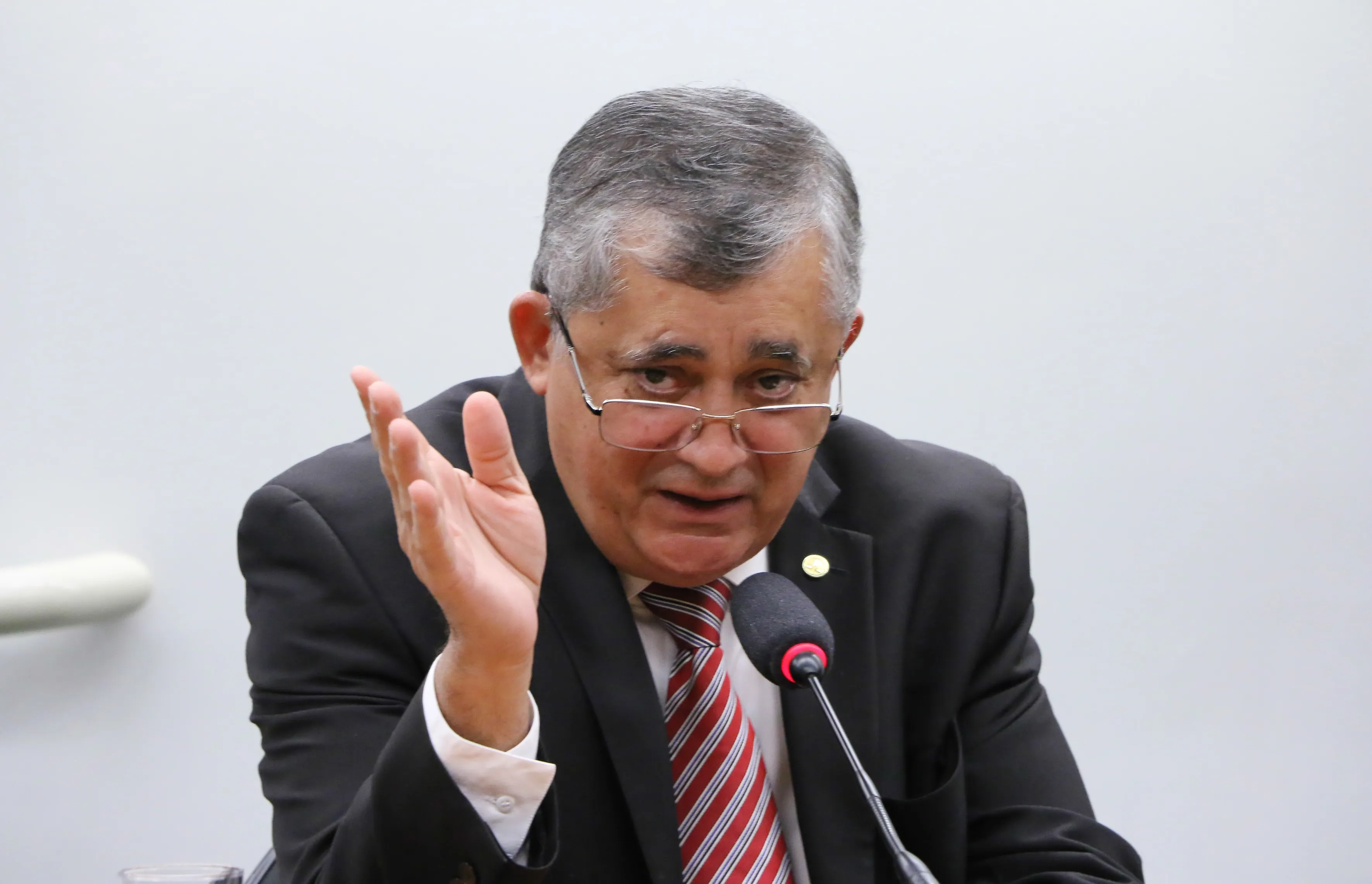 Lula define líder do governo na Câmara para vaga de Gleisi na articulação política