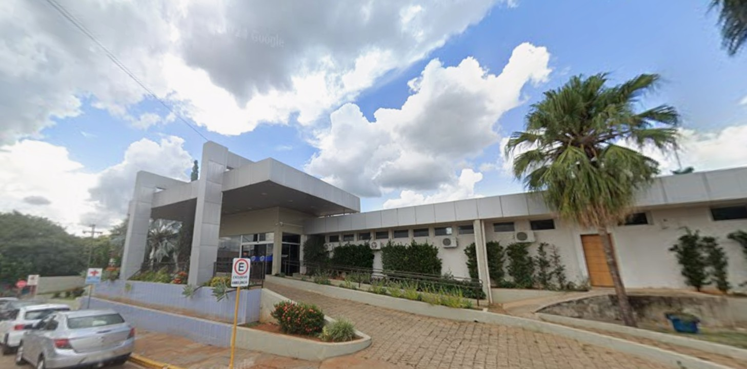 Adolescente morre após cair de árvore em Presidente Venceslau | G1