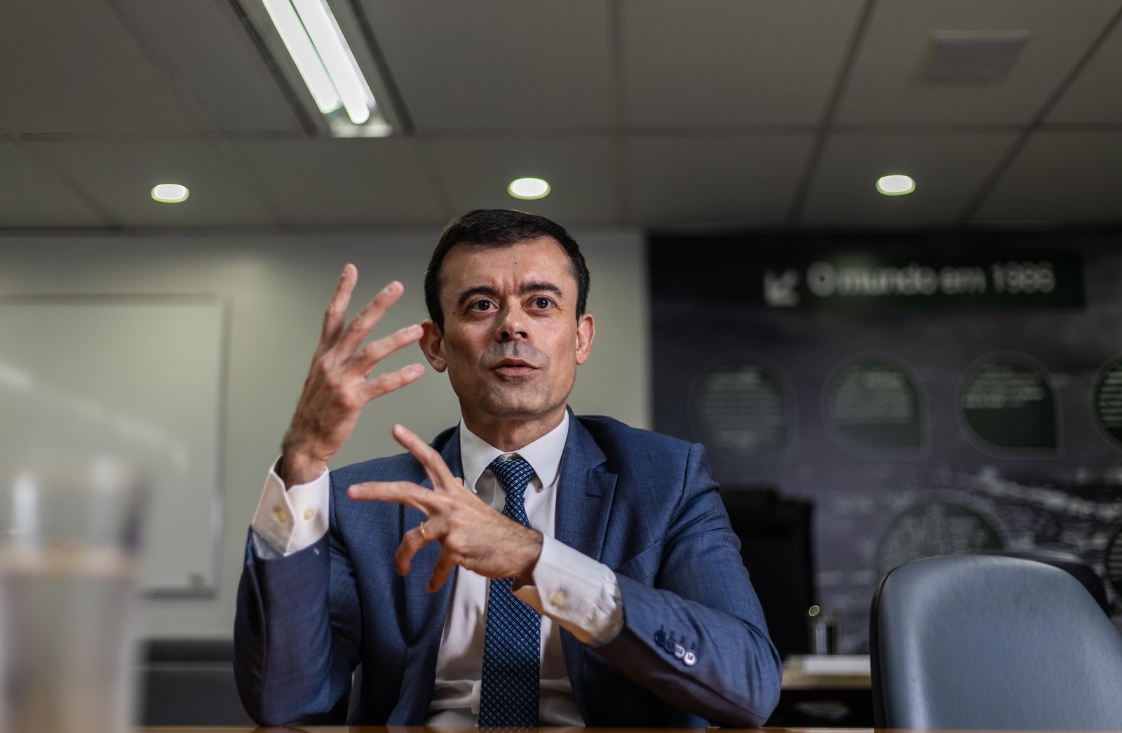 Conflito no Oriente Médio não deve interferir na decisão do Banco Central de queda de juros, diz Rogério Ceron