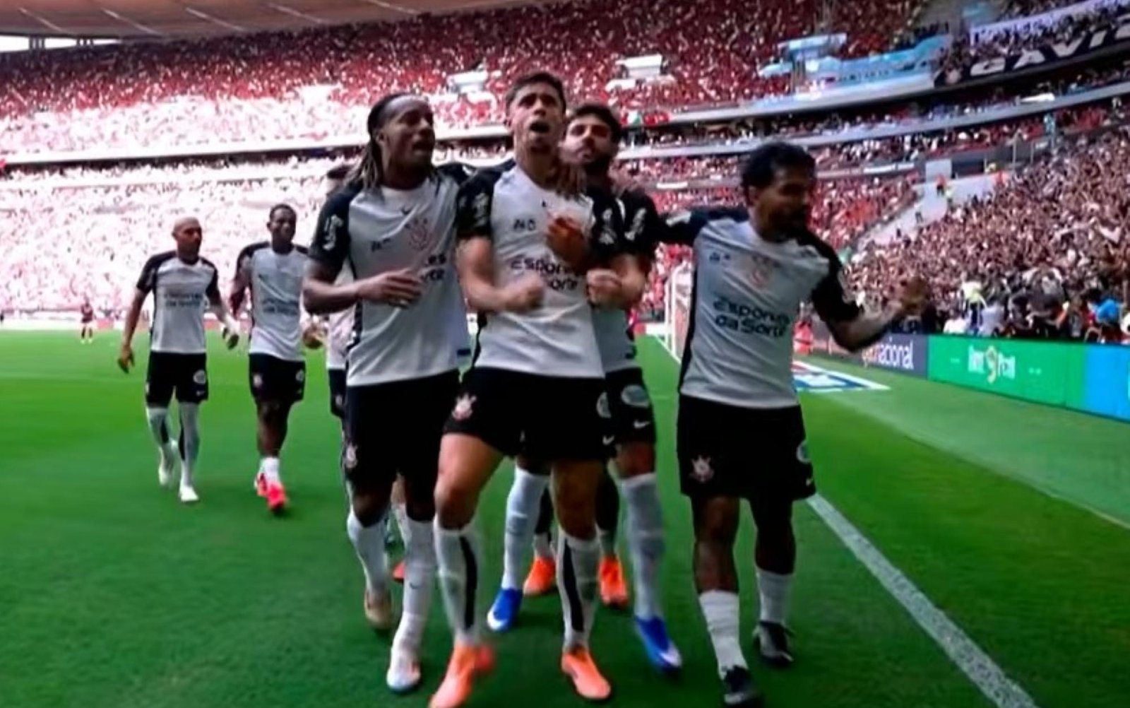 Veja o gol de Gabriel Paulista que abriu o placar da Supercopa