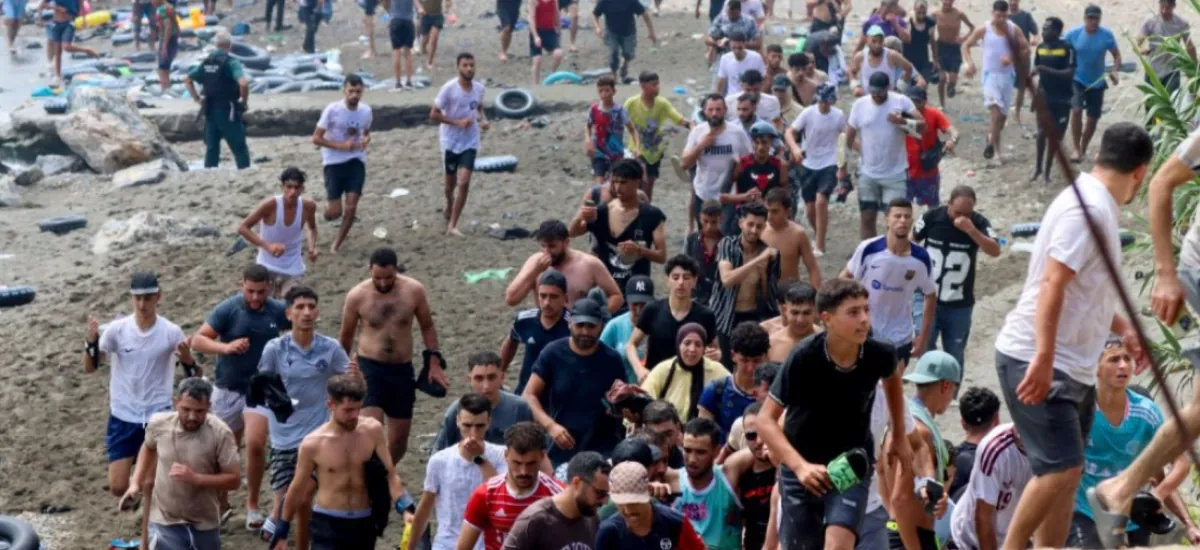 'Situação fora de controle': Espanha mobiliza Exército após milhares de migrantes cruzarem de Marrocos para Ceuta; ao menos 10 morreram