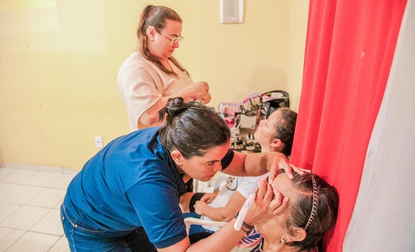 Ação gratuita oferece serviços de saúde e bem-estar em Coité | G1