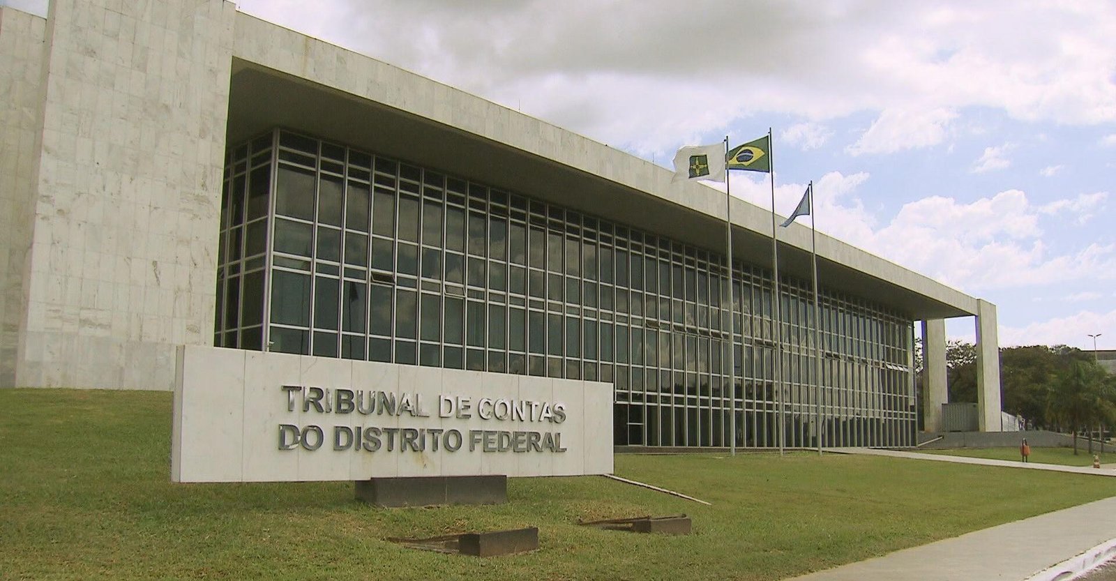 TCDF autoriza inspeção no Iprev e no BRB para analisar aposentadorias | G1