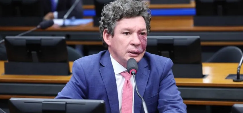Comissão adia votação de PEC que cria fundos do Sul-Sudeste