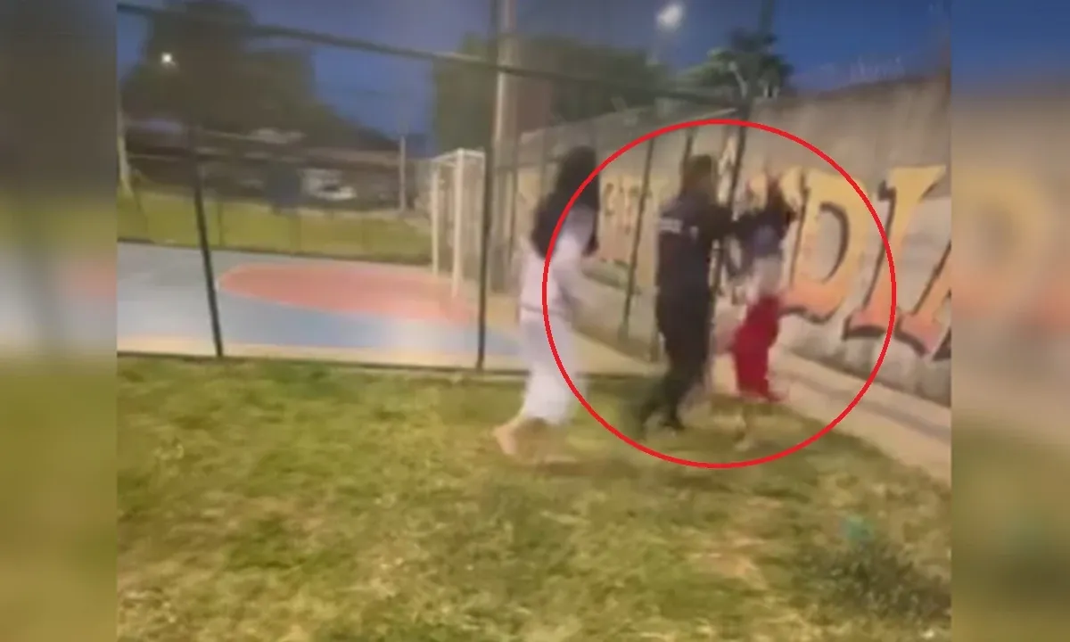 PM do DF discute e derruba adolescente com tapa no rosto