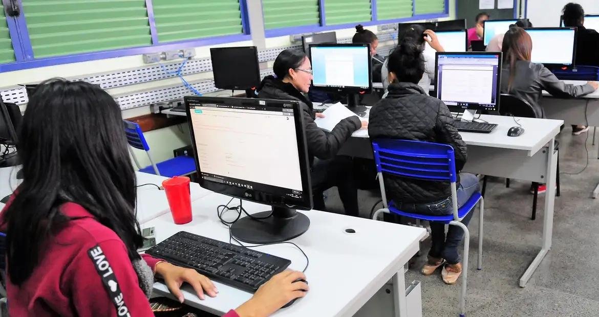 Empresas vão poder abater dívidas se conectarem faculdades à internet