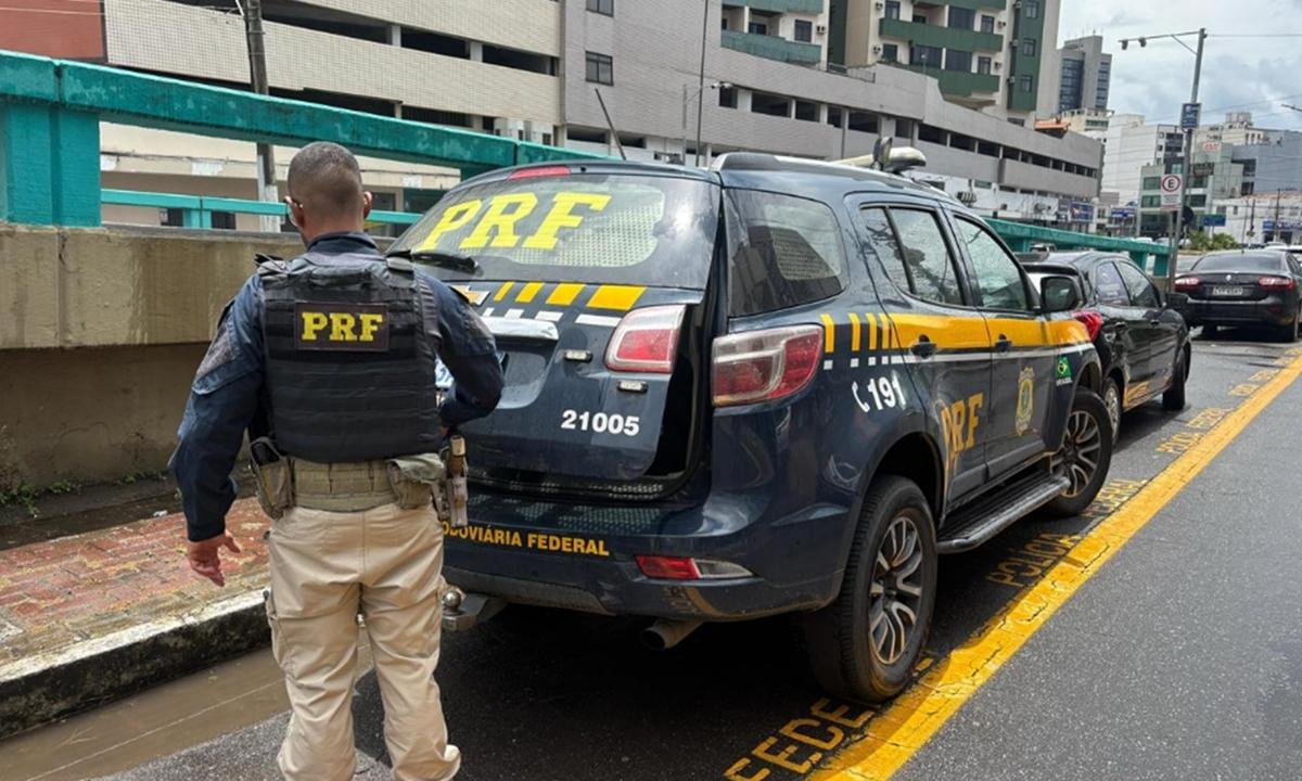 Veja momento em que ex-presidente do Rioprevidência é preso