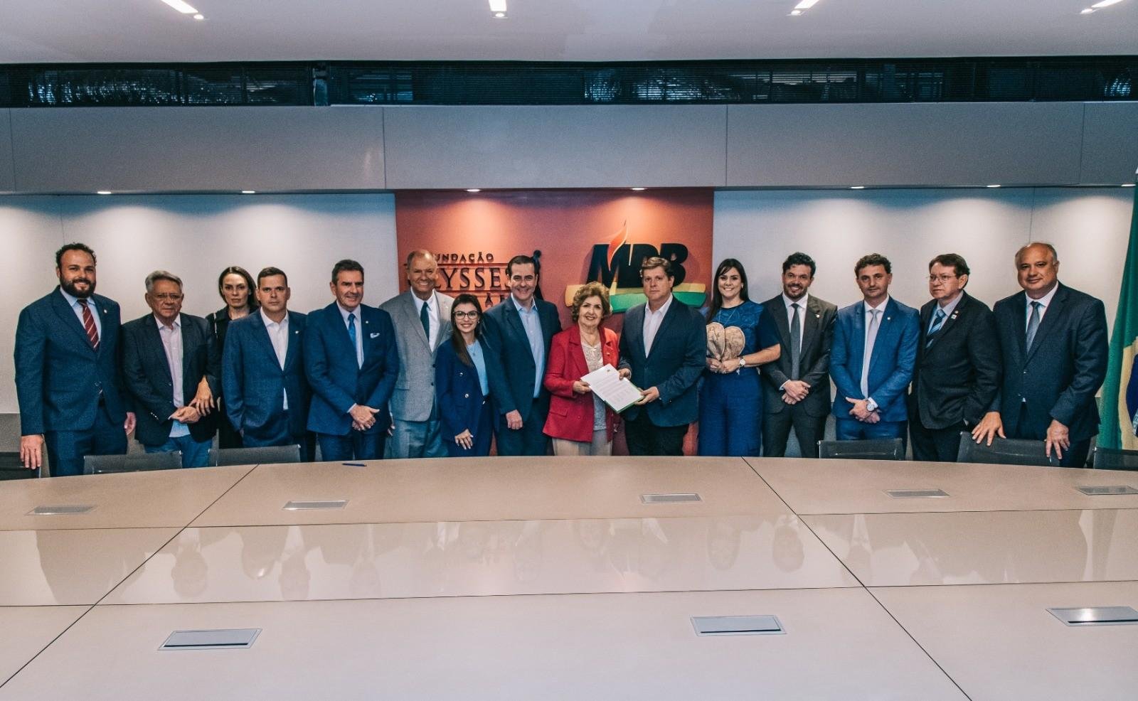 Diretórios do MDB fazem manifesto contra partido na vice de Lula e por neutralidade nas eleições