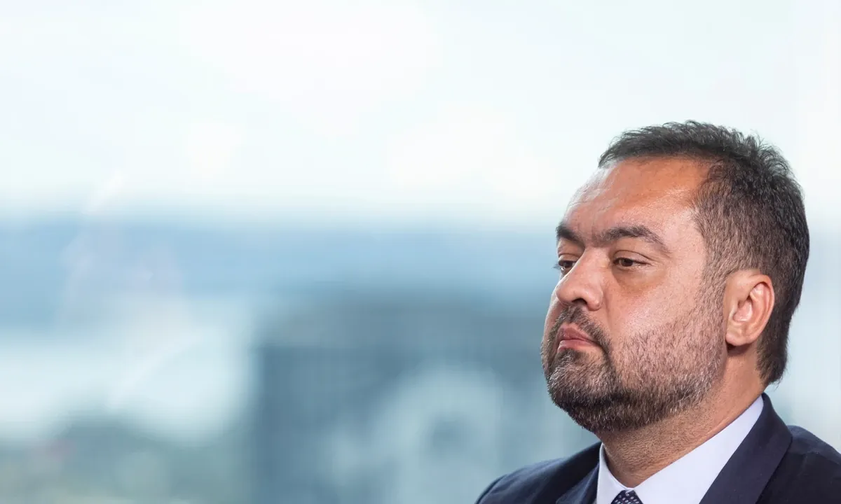 O Rio de Janeiro continua lindo visto de cima. Visto de baixo, fede