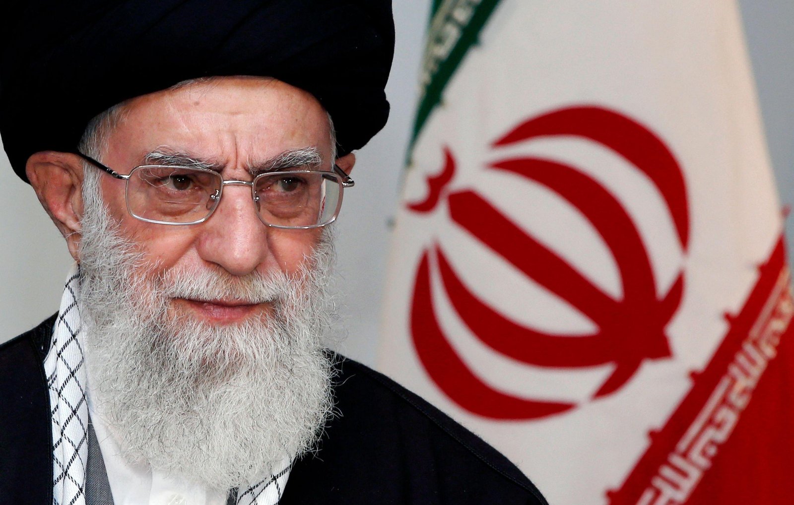 Quem deve substituir Ali Khamenei? Conheça os cotados a assumir o controle do Irã após morte de aiatolá