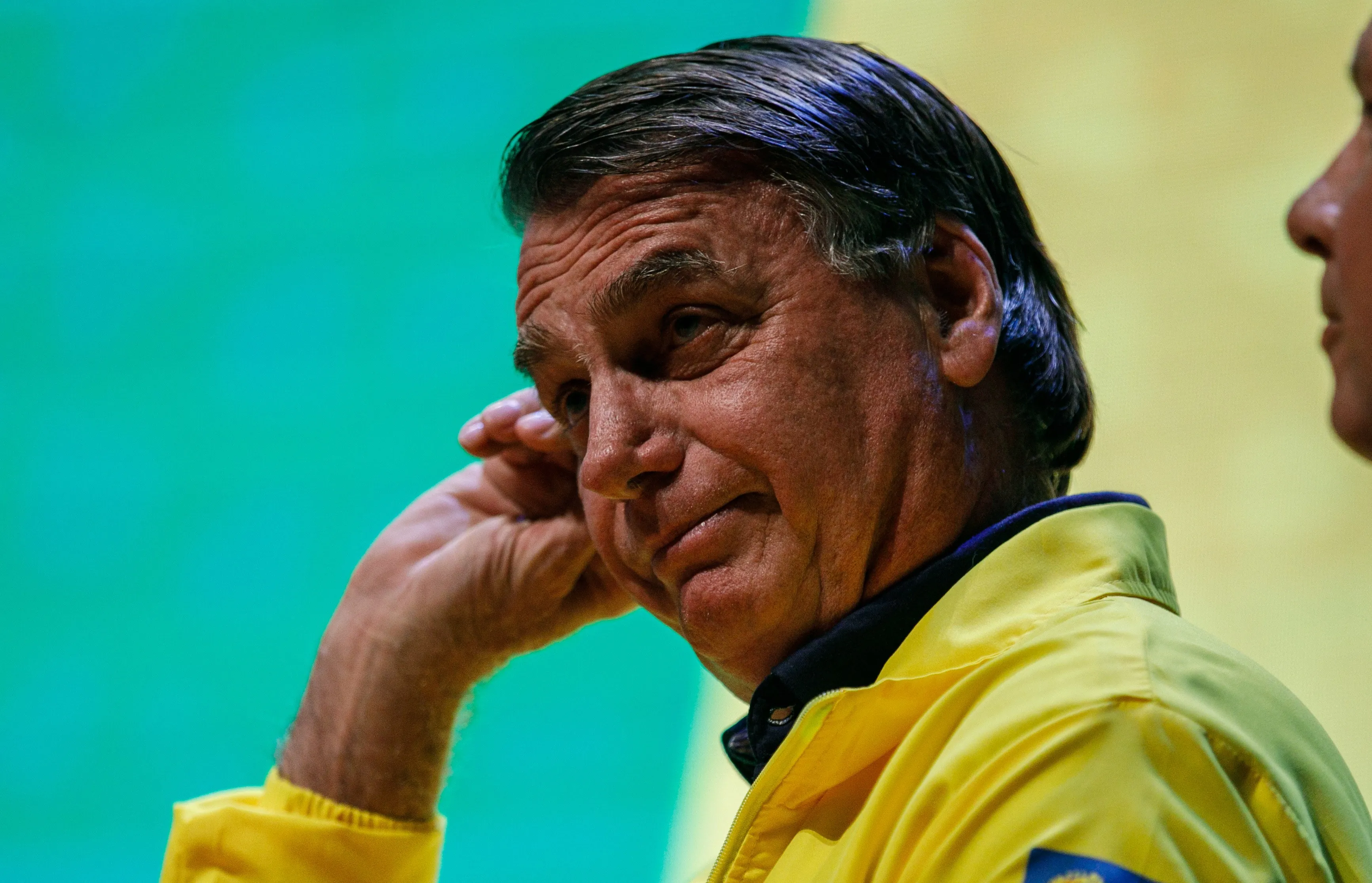 Hospital diz que Bolsonaro mantém boa evolução clínica, mas ainda não tem previsão de alta