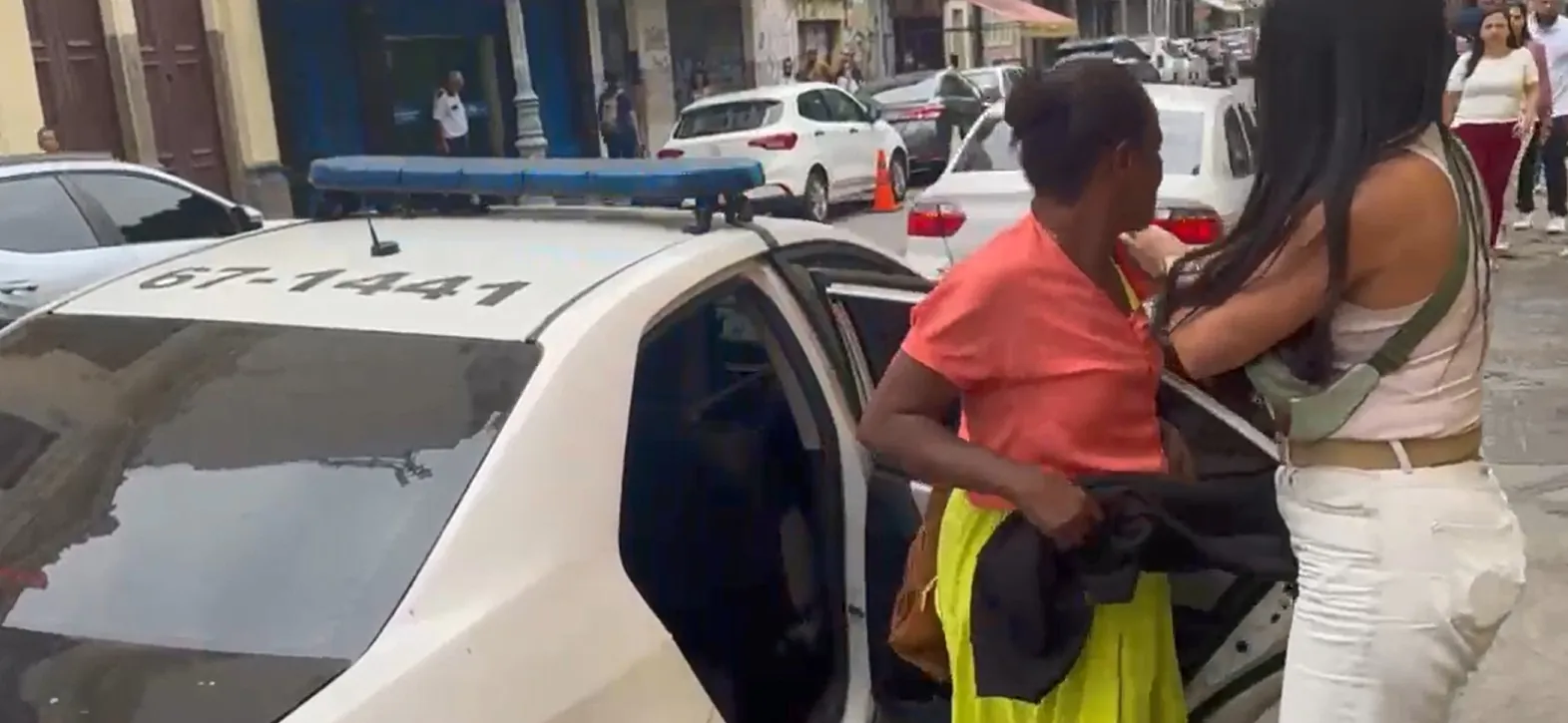 Suspeita de integrar esquema de exploração sexual infantil é presa no Rio; rede mirava meninas de Cidade de Deus e Jacarezinho
