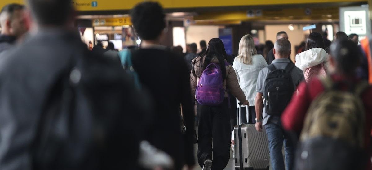 Anac avalia punições a passageiros brigões e revisão de direitos no transporte aéreo