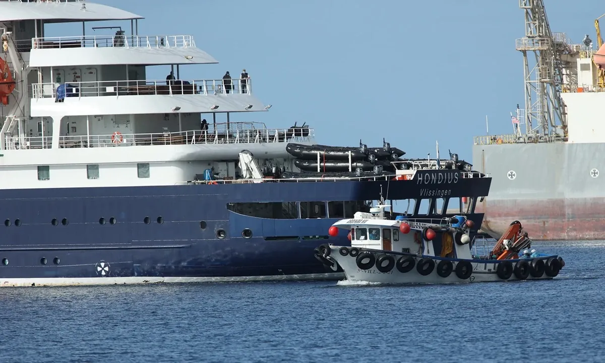 Hantavírus: 94 passageiros e tripulantes de navio foram repatriados no 1º dia de operação