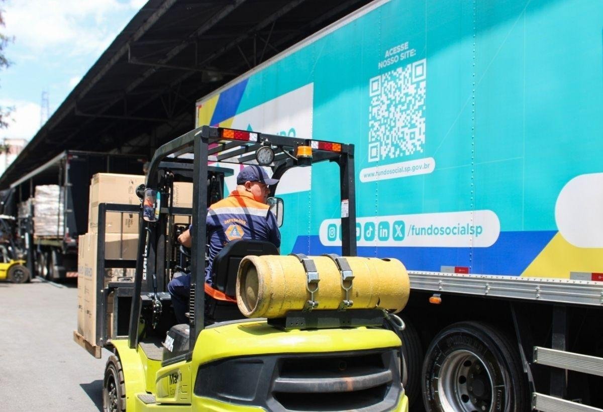 Ajuda chega ao litoral de SP após temporais; centenas desalojados | G1