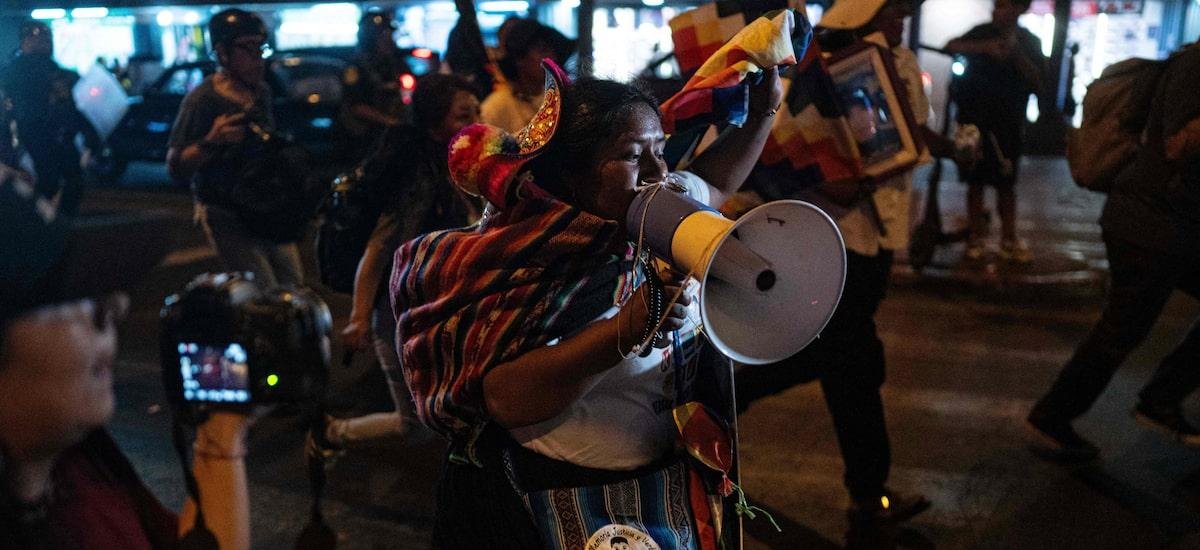 Peru: jovens lideram protesto exigindo a renúncia do presidente interino