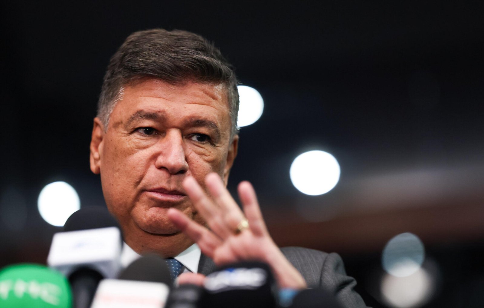 Presidente da CPMI diz esperar que tumulto faça Alcolumbre o receber