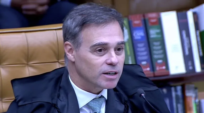 Sigilo de Lula e Flávio: André Mendonça é o relator no TSE de pedido do petista sobre dados dele e do rival