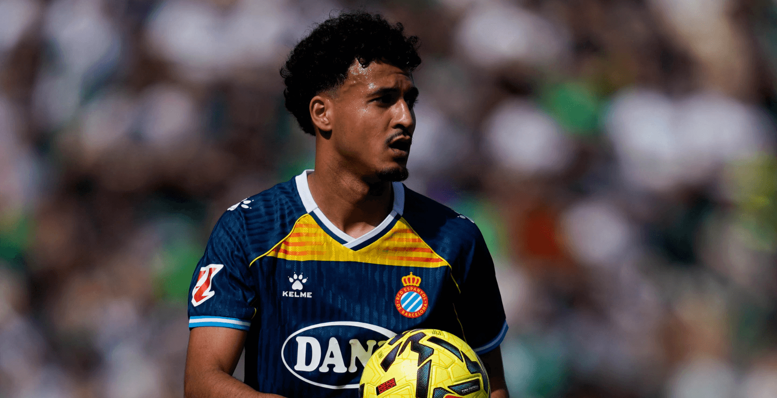 Árbitro aciona protocolo antirracismo durante jogo de La Liga; entenda