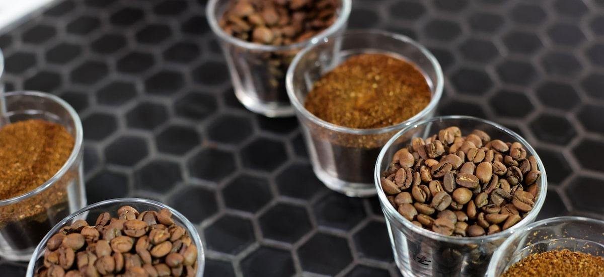 Entre 15 marcas, este café em grãos conquistou o 1º lugar em teste com especialistas