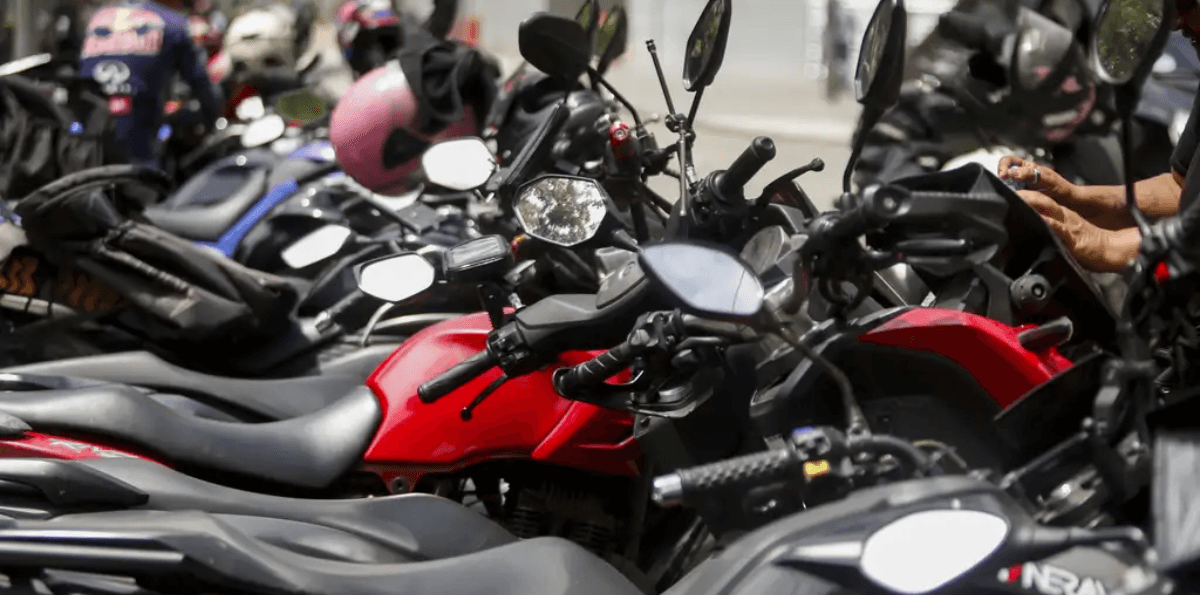 Câmara de SP aprova projeto que regulamenta "motoapp"; veja regras