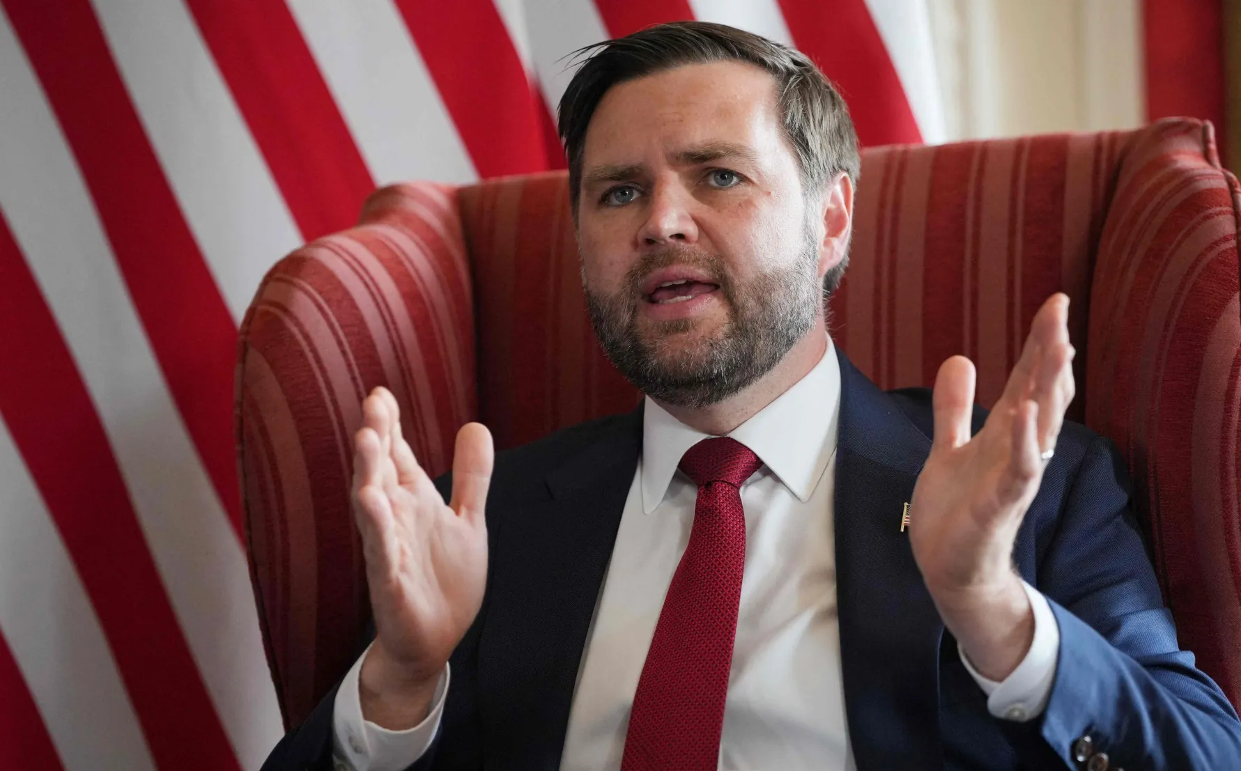 Vice-presidente dos EUA diz estar 'obcecado' por investigação sobre Óvnis e afirma acreditar que fenômenos são 'demônios'