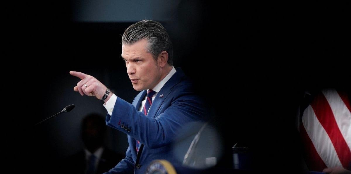 "Nossos inimigos estão desesperados", diz Secretário de Defesa dos EUA