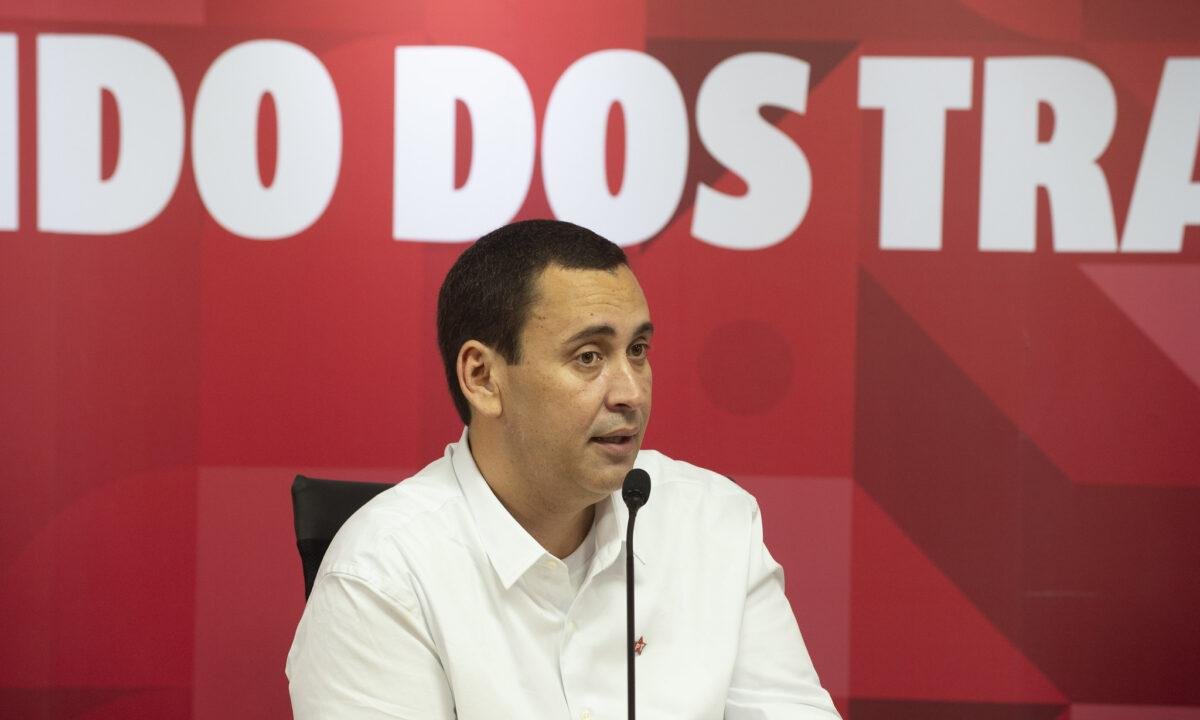 Crítico das big techs, PT aposta em app próprio para falar com base