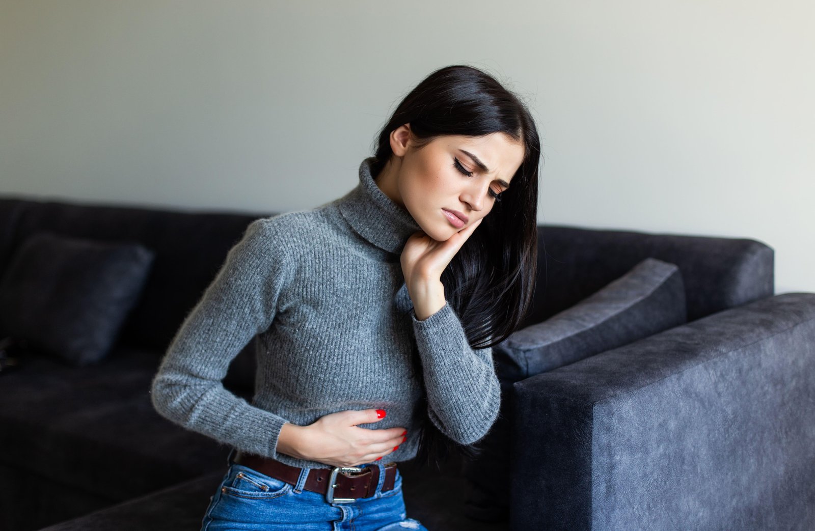 Por que a dor dura mais tempo nas mulheres? Entenda o que diz a ciência