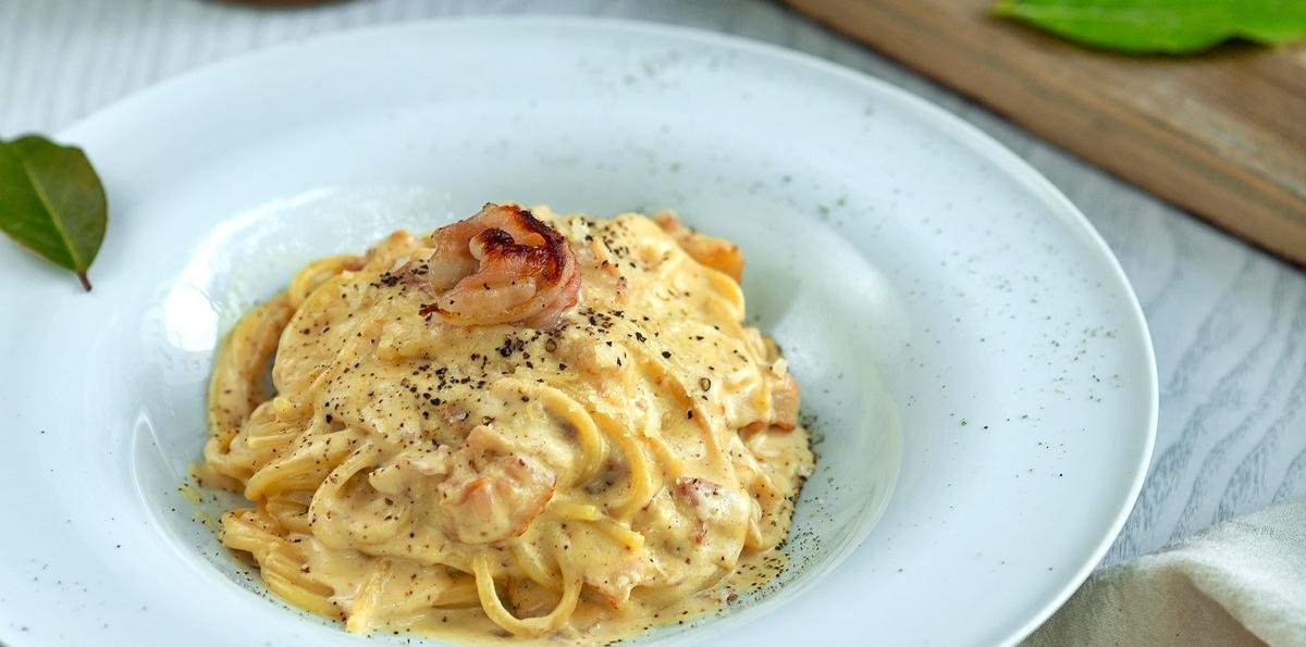 Fácil de fazer: macarrão de uma panela só com molho cremoso