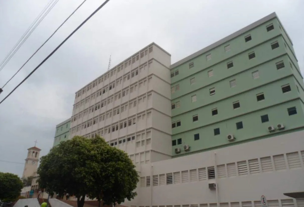 Homem morre e mulher fica ferida após moto atingir boi em rodovia | G1