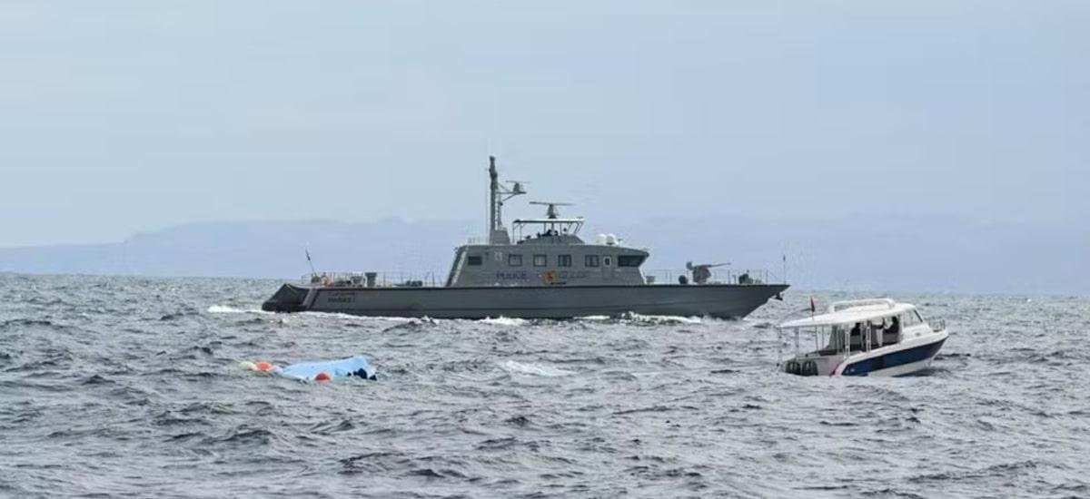Três turistas franceses morrem após naufrágio de barco perto de Omã
