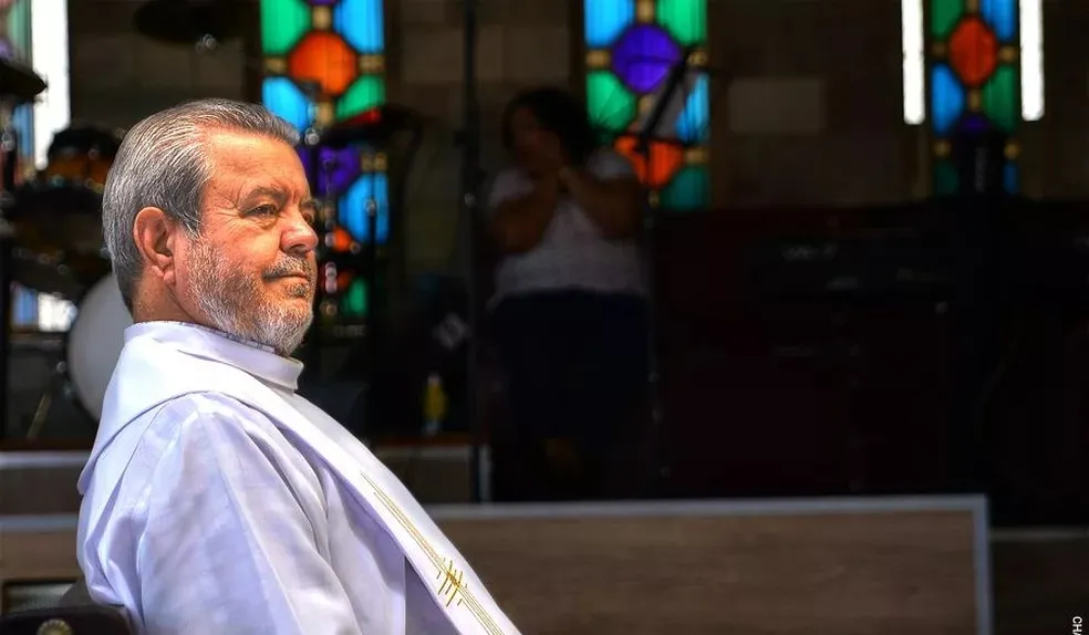 'Lembro do peso do corpo dele': mulheres buscam outras vítimas de ex-padre e detalham abusos do 'Santo do Paraíso' em MG