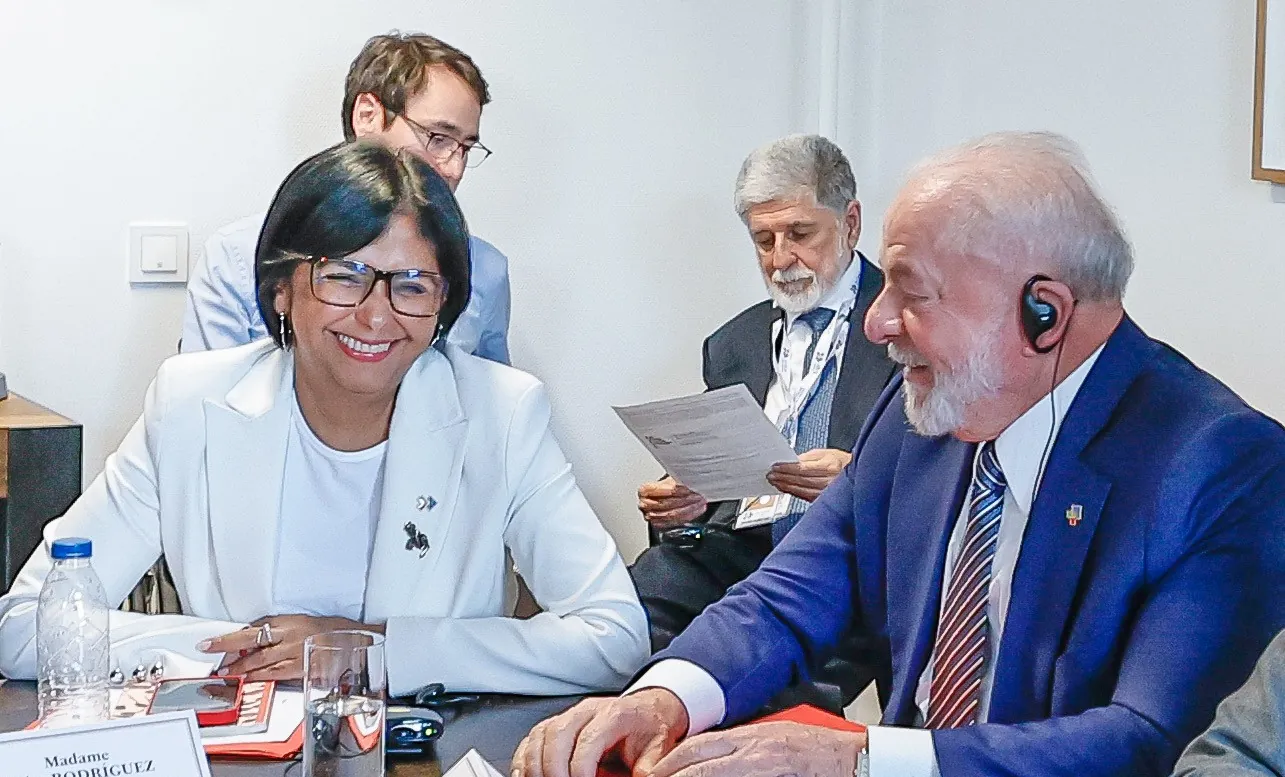 Em telefonema, Delcy agradece ajuda do Brasil e Lula reafirma apoio à reconstrução da Venezuela