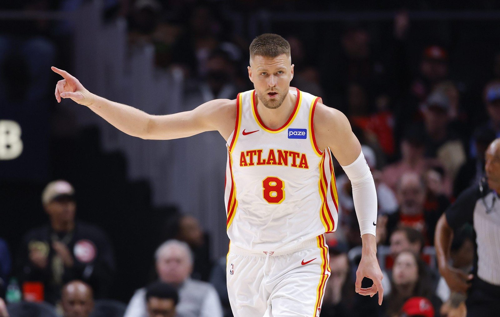 Campeão da NBA é citado em novos documentos do caso Epstein