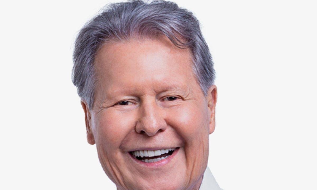 Arthur Neto tem crise neurológica e é internado no Rio de Janeiro | G1