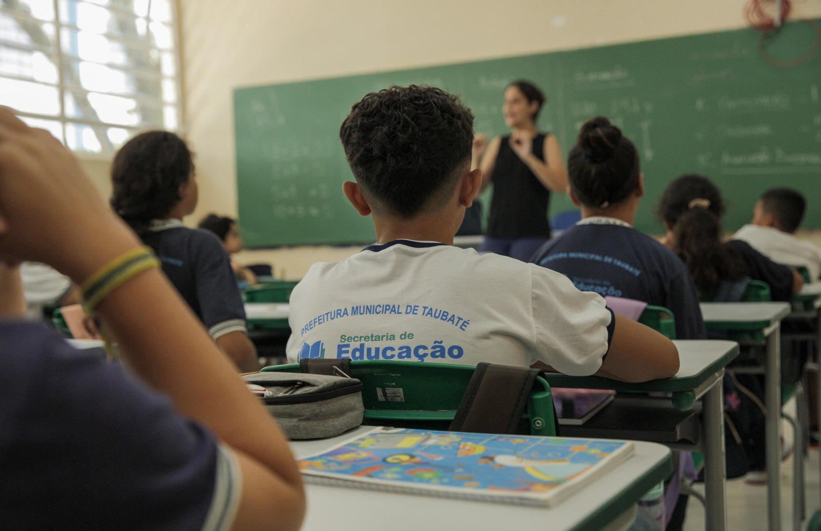 Taubaté: Nova decisão do TJ mantém processo para contratar professores | G1