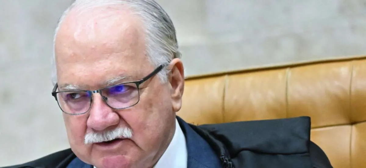 Fachin adia julgamento de processo envolvendo André Mendonça no STF