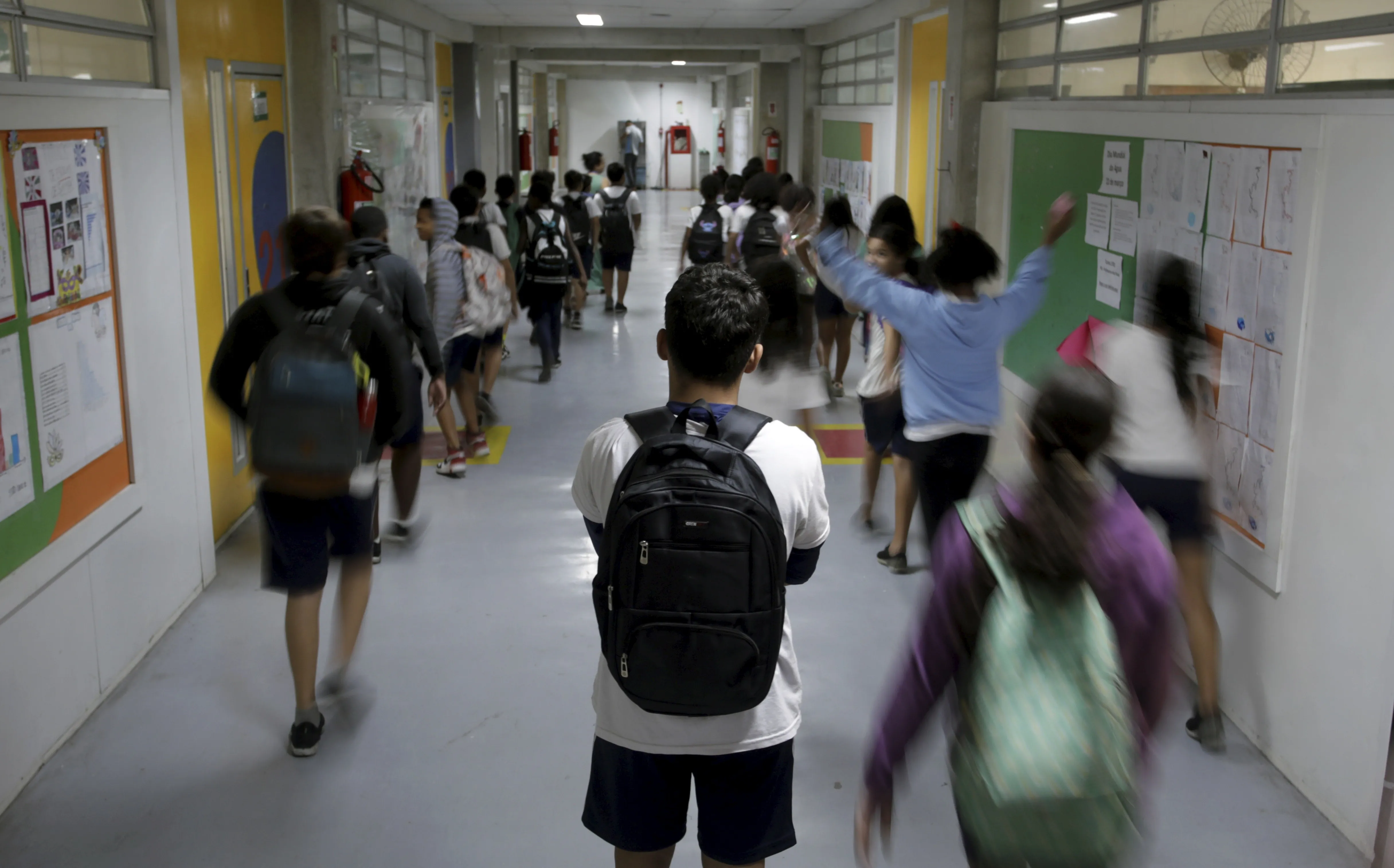 Pisa: 48% dos estudantes brasileiros usam IA para trabalhos escolares