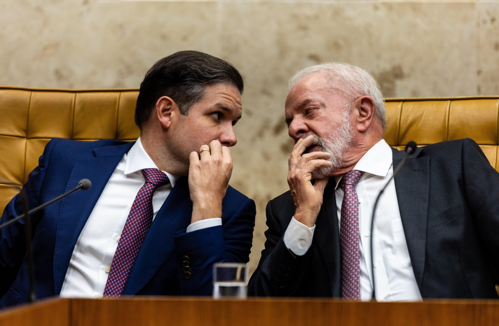 Planalto nega acordo em reajuste para o Legislativo, mas Motta diz que líder do governo avalizou votação