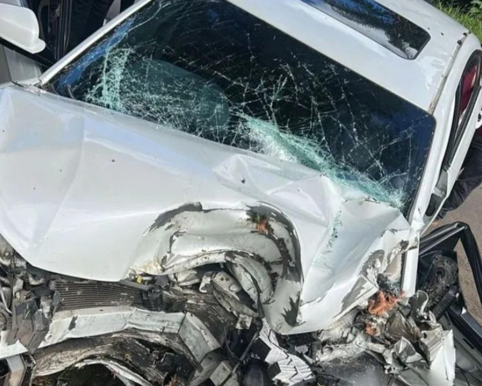 Acidente na MGC-267 deixa uma mulher morta e duas pessoas feridas em Poços de Caldas, MG | G1