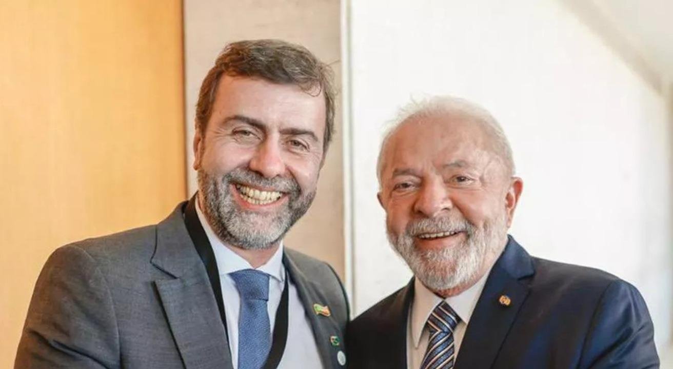 Embratur defende repasse a escola de samba que terá enredo sobre Lula