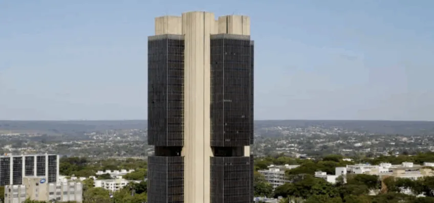 BC amplia acesso a contas em moeda estrangeira para empresas