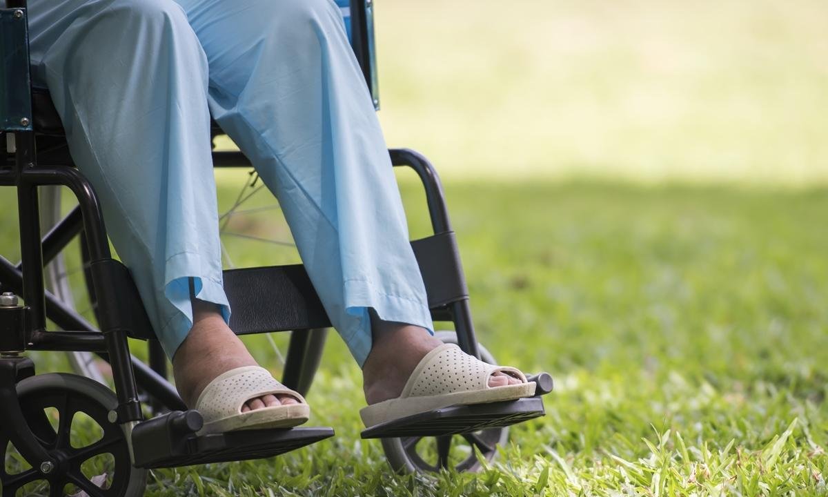Neurocirurgiões explicam por que tratar lesões medulares é tão difícil