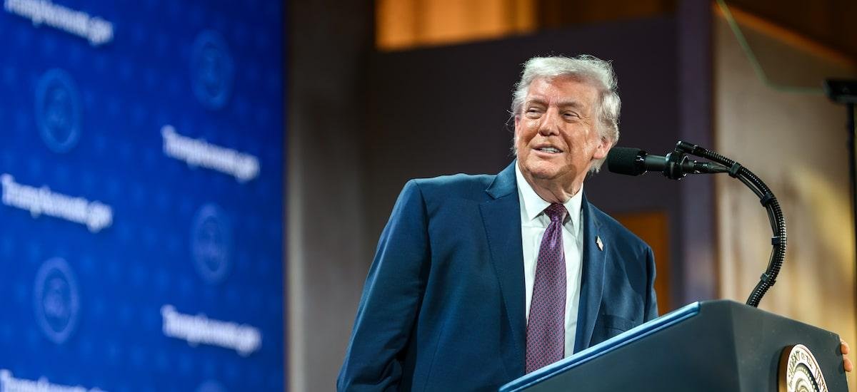 Trump diz que espaço aéreo venezuelano será reaberto para viagens comerciais